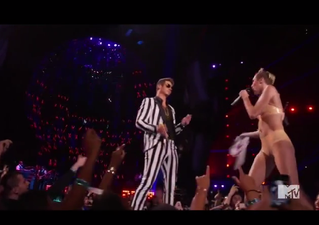 VIDEO – David Attenborough Narrates THAT Miley And Robin Thicke VMA Performance