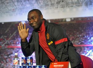 Former Manchester United Player Andy Cole Racially Abused On Aer Lingus Flight