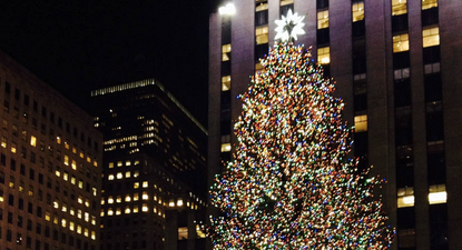 PIC: Is This You? Online Campaign To Find Couple Who Got Engaged At The Rockefeller Centre In NYC