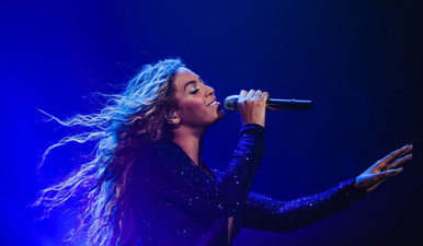 VIDEO: “I Will Always Love You” – Beyoncé Dedicates Show Finale To Paul Walker