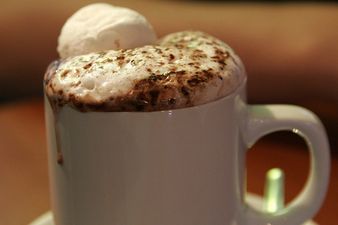 PICTURE – “We Hope This Warms You Up” – This Note Left For A Delivery Guy Will Warm Your Heart