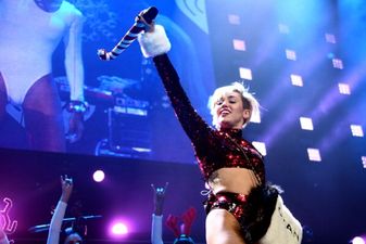 Expect The Unexpected! Miley Cyrus Hands Out Cash At One Of Her Concerts