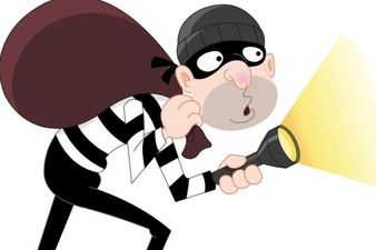 PICTURE – “Shame On You!” Laundry Shop Owner Shows Us How To REALLY Tell Off A Thief