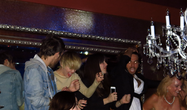 PhotoBOOBing – This Picture Of Miley Cyrus Isn’t Exactly What You’d Expect