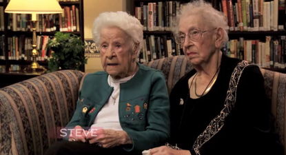 ‘Do You Know What BFF Stands For?’: 100-Year-Old Best Friends Will Melt Your Heart