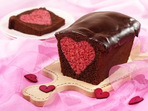Recipe: Surprise Heart’s Desire Cake
