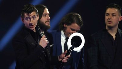 VIDEO: Arctic Monkeys Singer Slammed For ‘Drunk’ Acceptance Speech
