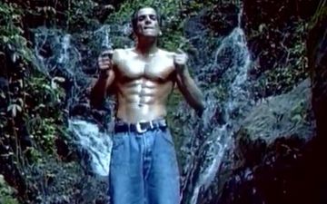 8 Reasons Mysterious Girl Is The Best Worst Song Ever