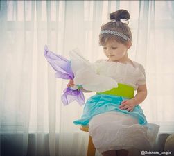 Dress To Impress: Four-Year-Old Creates Amazing Paper Copies Of Red Carpet Dresses