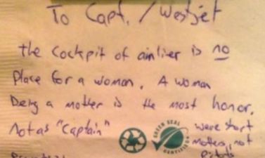 Pilot Responds Brilliantly To Sexist Note Left For Her After Flight