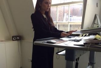 PICTURE: Victoria Beckham Proves She Is The Ultimate Multitasker
