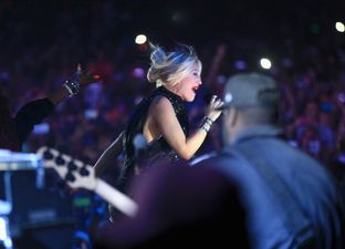 PICTURE: Gwen Stefani Shares Sweet Easter Snap As She Lands An Exciting Job