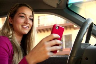 New Irish Law Will See Motorists Fined Up To €1000 For Mobile Phone Use While Driving