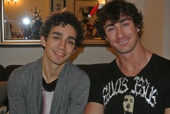 Want To Go On A Date With Love/Hate Star Robert Sheehan? Gather Round, Ladies!