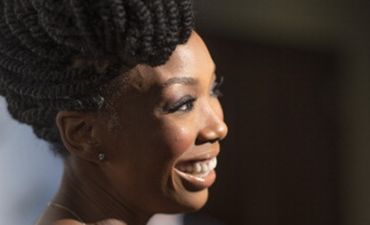 “No Longer Together” – Singer Brandy Splits From Fiancé