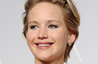 Jennifer Lawrence Reignites Engagement Rumours With Ring