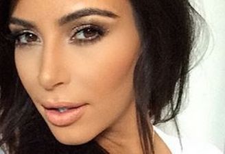 PICTURE: Kim Kardashian Flaunts Figure In Snap With Mum Kris Jenner