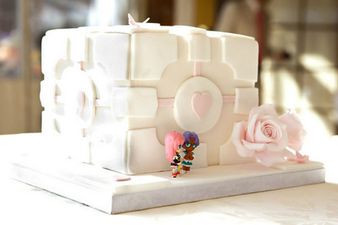 13 of the Geekiest and Most Spectacular Wedding Cakes in the World