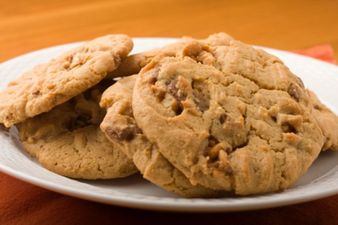 Say What?! Cookies Claim to Increase Your Breast Size to a F-Cup