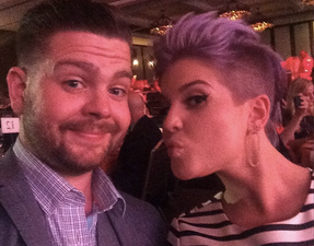 Mohawkward: It Seems Jack Doesn’t Know What To Make Of Sister Kelly Osbourne’s New Do