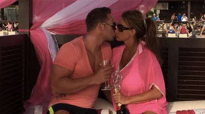 Pregnant Katie Price Announces Divorce On Twitter