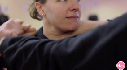 VIDEO: Her.ie Wants You To Stay Safe – WK 3: How To React to Somebody Trying To Choke You with Krav Maga