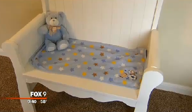 “There’s Good People Out There” Stranger’s Touching Surprise For Grieving Mother