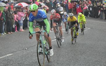 Pic Of The Day – “Keep Her Lit, Lads” This Sign From Antrim For The Giro d’Italia Is Perfect