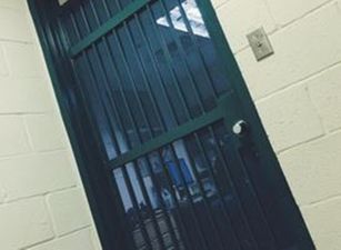 Music Star Wiz Khalifa Tweets “Jail Selfie”