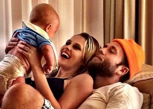 PICTURE: Star Couple Share Adorable Family Snap