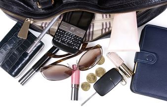 10 Things… You Don’t REALLY Need In Your Handbag