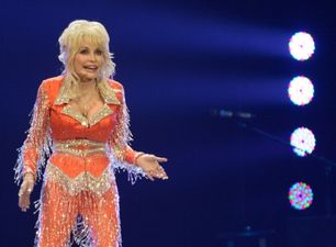 “They’ll Either Like Me Or They Won’t” – Dolly Parton Reveals Reservations About Glastonbury Performance
