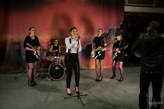 WATCH: Irish Girl Group ‘Featuring X’ Release Brand New Track ‘Wild Love’