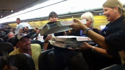 Legend! Pilot Orders Entire Plane Pizza After Flight Gets Delayed