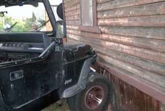 Three-Year-Old Crashes Jeep Into His Neighbour’s House