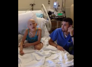 “Love Is An Open Door” Nurse Sings Song From Frozen With Young Cancer Patient
