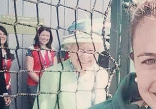 Queen Of The Photobomb! Here’s Queen Lizzie Making The Most Of A Photobomb Opportunity