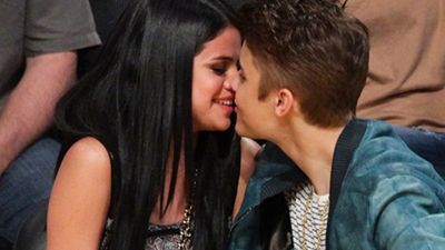 It’s ON?! Celeb Couple Back Together… Again