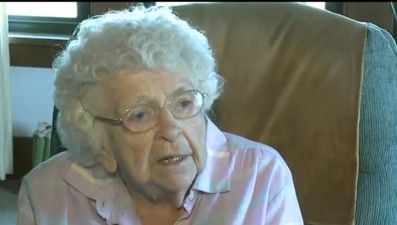 99-Year-Old Lady Makes A Dress From Scratch Every Day To Send To A Child In Need