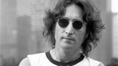 John Lennon’s Killer Apologises For Being “An Idiot” Admitting He “Chose The Wrong Way For Glory”
