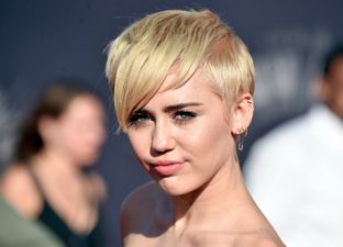 Miley Cyrus Says She Gets Treated Like Julia Roberts In ‘Pretty Woman’ When She Goes Shopping
