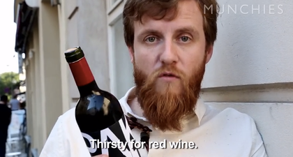 Handy! How To Open A Bottle Of Wine With Just A Wall And A Shoe