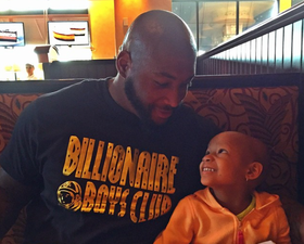 VIDEO: Football Player Turns Coach for His Little Girl’s Cancer Surgery