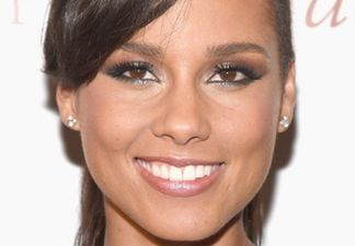 Singer Shows Off Baby Bump In Nude Instagram Snap