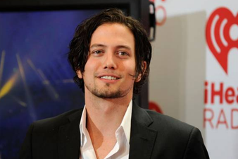 Twilight Actor Live Tweets Emergency Landing