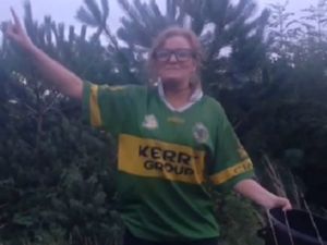 WATCH: Woman Travels To All 32 Counties In 24 Hours To Complete Ice Bucket Challenge