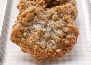 Feel Good Recipe: Oat and Nut Cookies