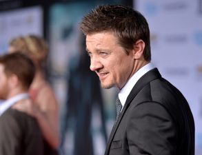 Another Hollywood Hunk Has Secretly Tied The Knot