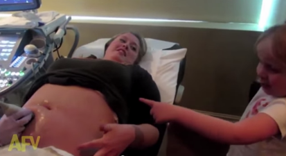 WATCH: This Girl’s Reaction To Her Mum’s Ultrasound Scan Is Amazing!