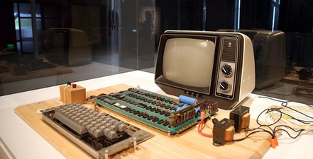 Apple Computer Sells for Over €700,000 at Auction